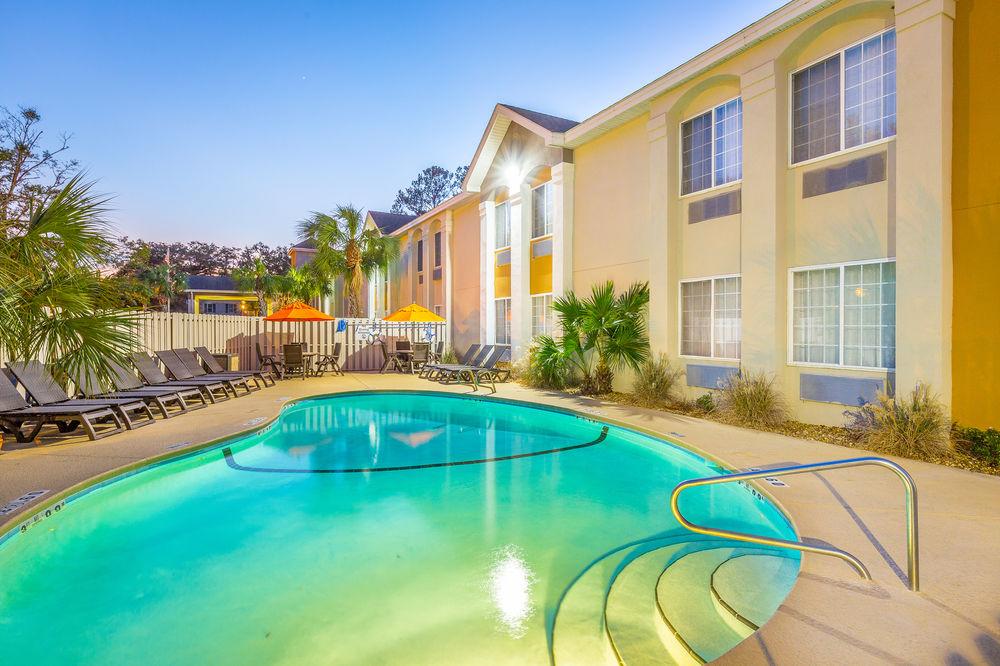 Holiday Inn Express Saint Simons Island By Ihg St. Simons Island Exterior photo