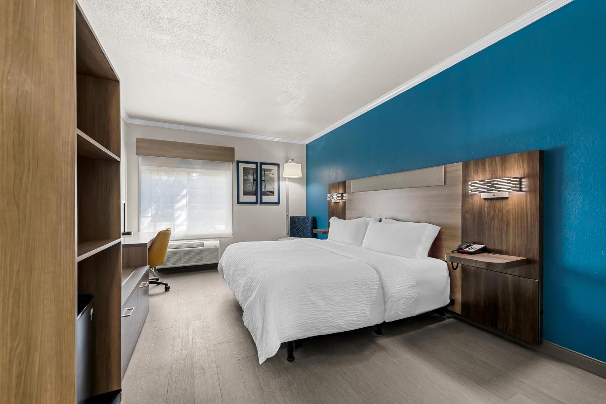 Holiday Inn Express Saint Simons Island By Ihg St. Simons Island Exterior photo