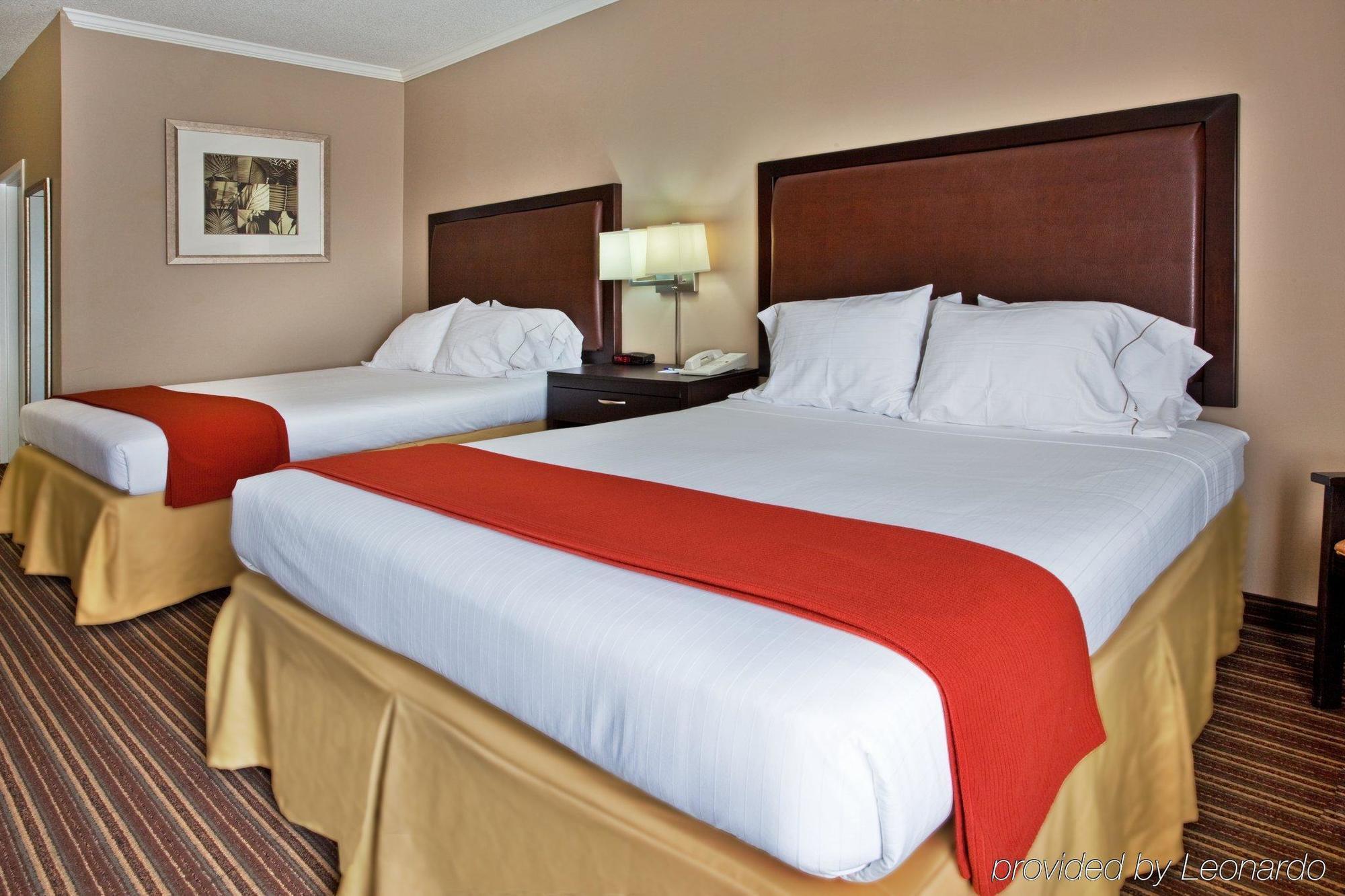 Holiday Inn Express Saint Simons Island By Ihg St. Simons Island Room photo